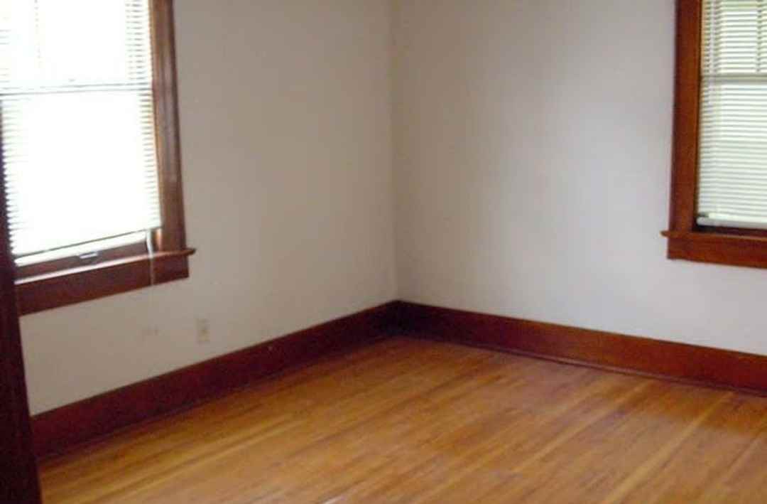 1539 E Whitmer St #NA - Photo 3 of 8