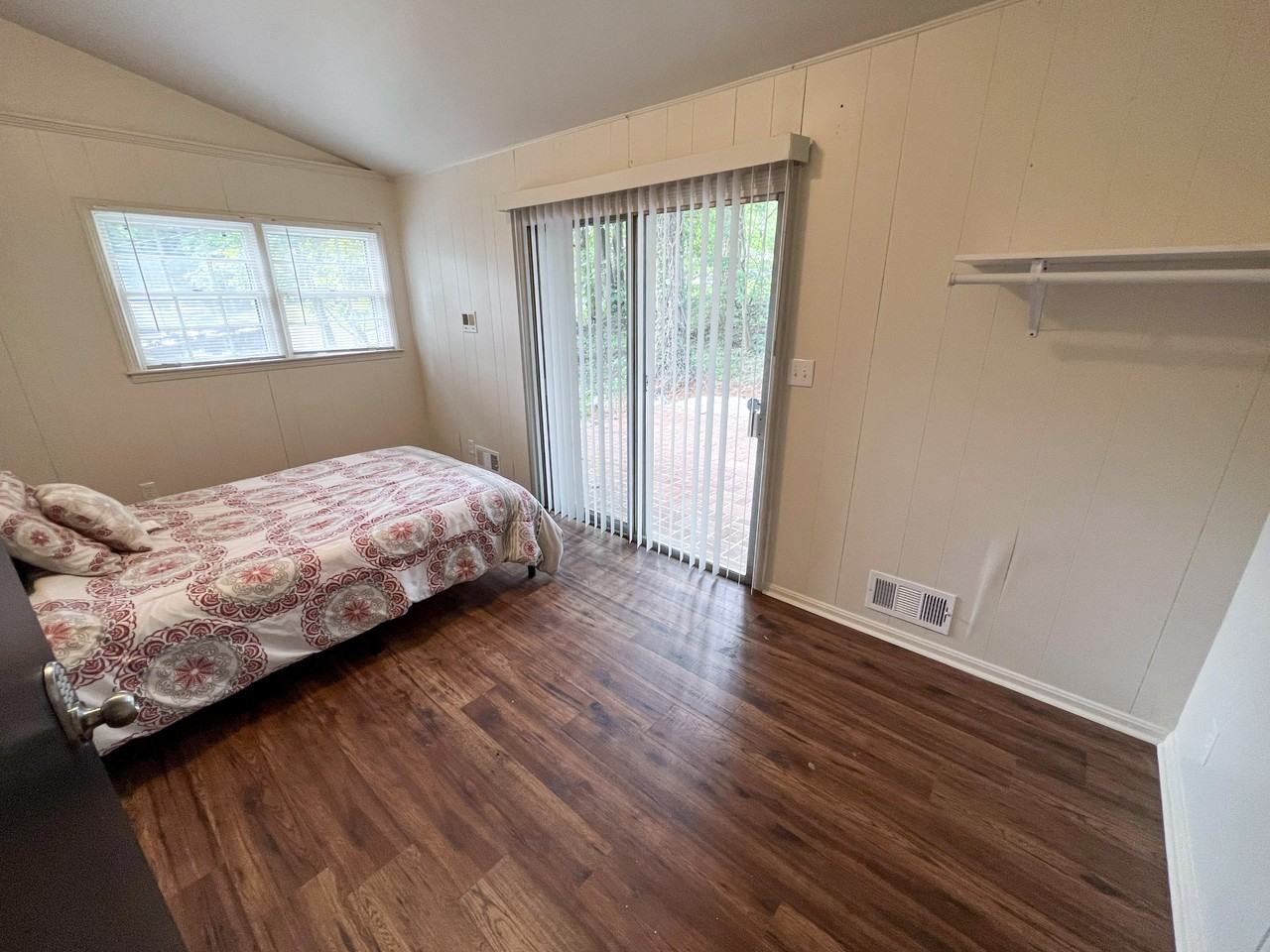 Dale Ln Sw - Photo 4 of 5