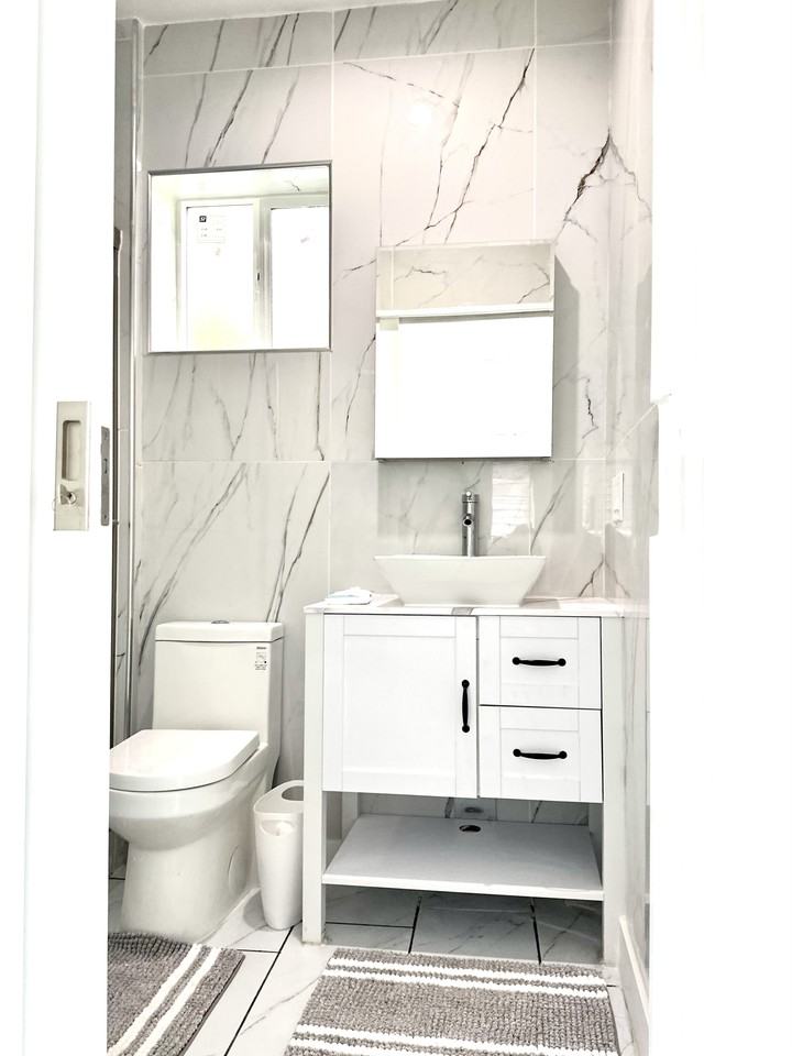 7013 Bellaire Avenue - Photo 2 of 24