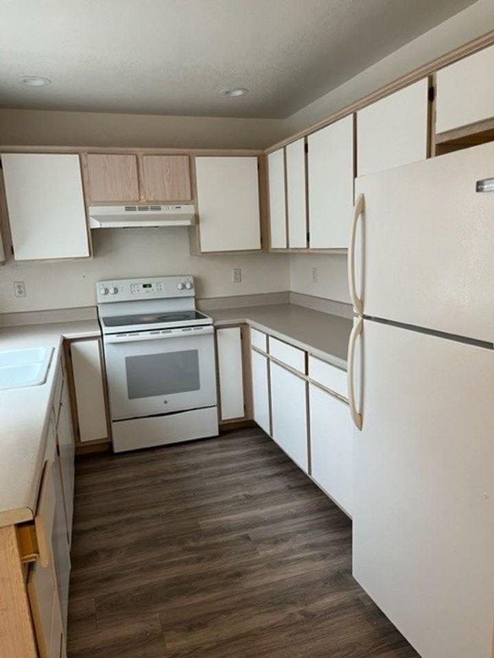 1327- HW - Photo 2 of 9