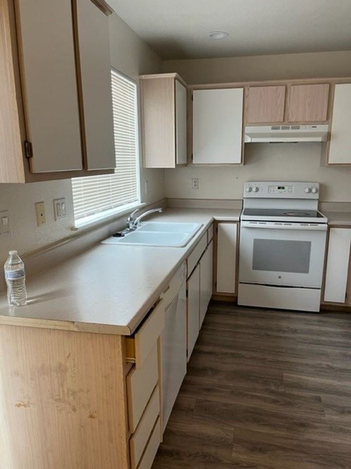 1327- HW - Photo 3 of 9