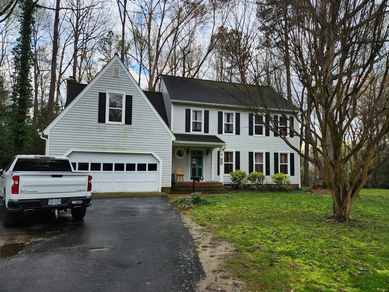 5911 Gates Mill Place - Photo 3 of 5