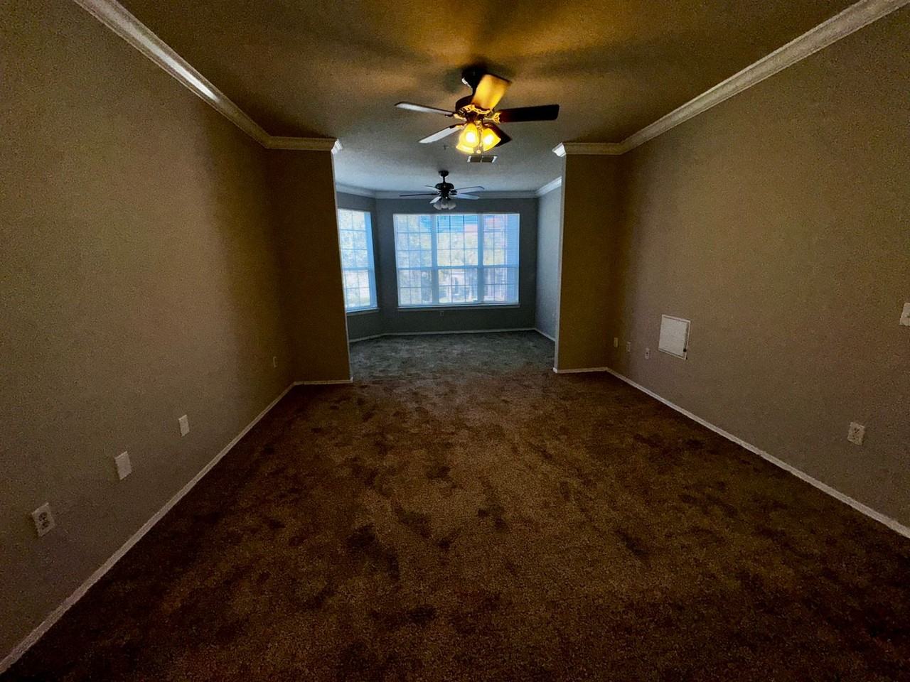 3361 S Kirkman Rd #822 - Photo 6 of 33