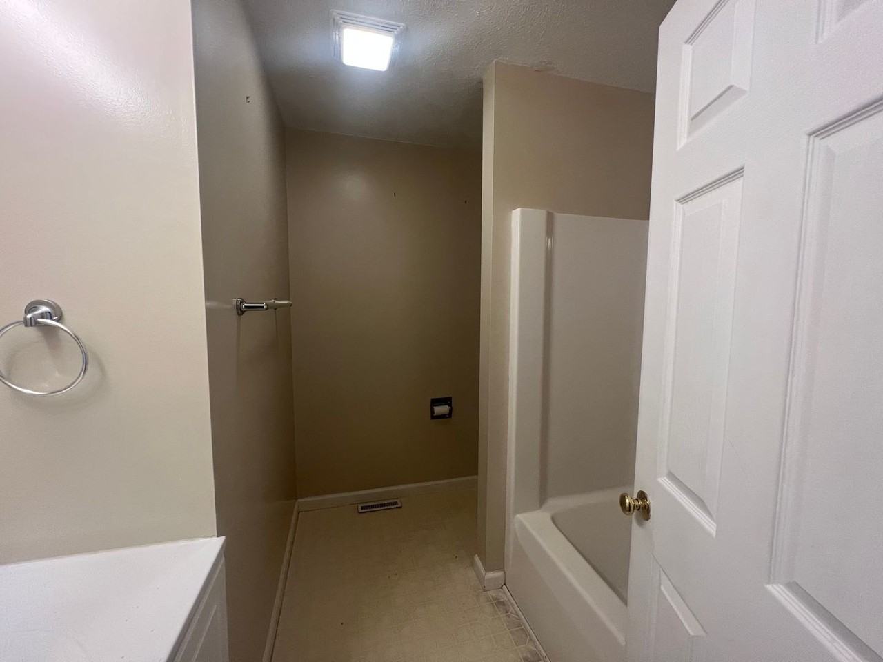 833 Money Tree Dr - Photo 5 of 10