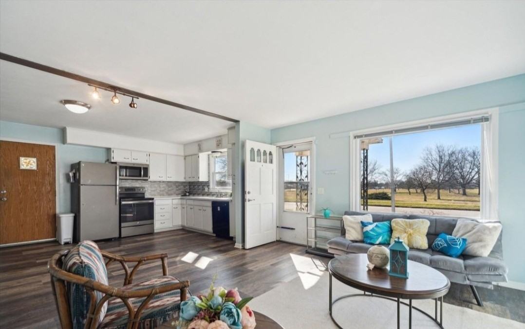 801 E Cavanaugh Rd #NA - Photo 3 of 20