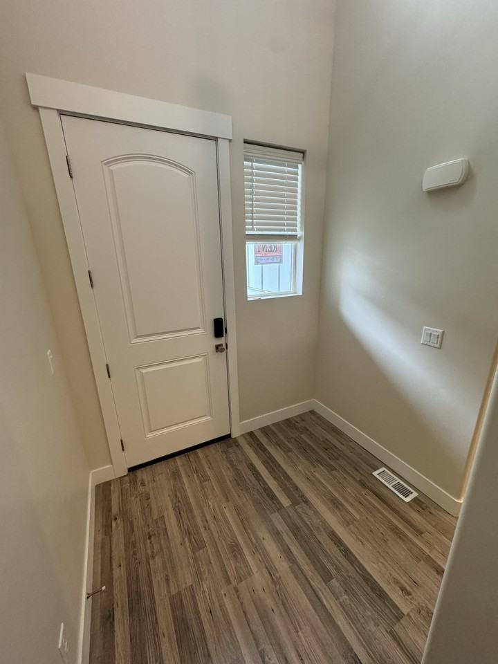 1982 N 3900 W #1982 - Photo 4 of 50