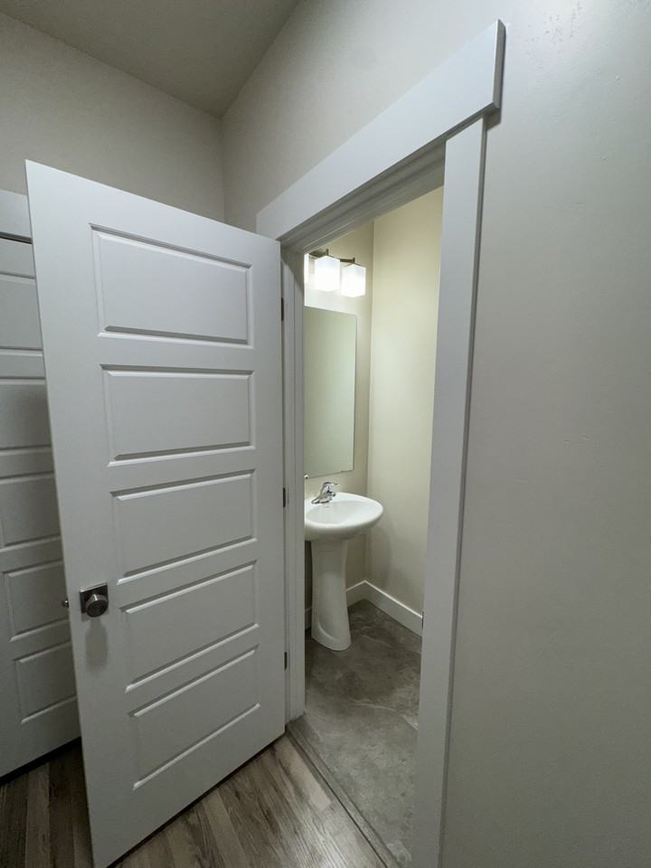 1982 N 3900 W #1982 - Photo 7 of 50