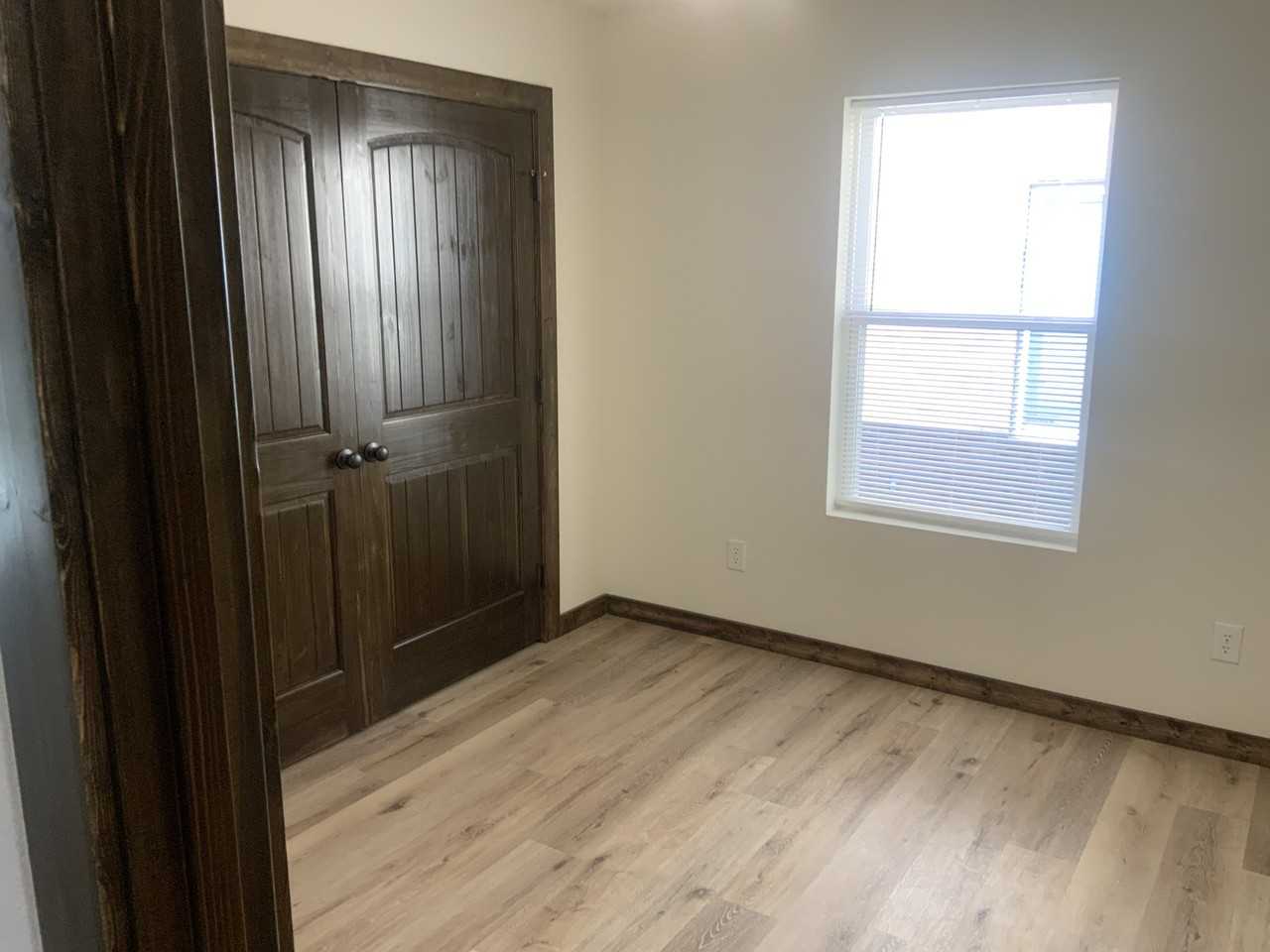301 Isabella St #301 - Photo 3 of 11