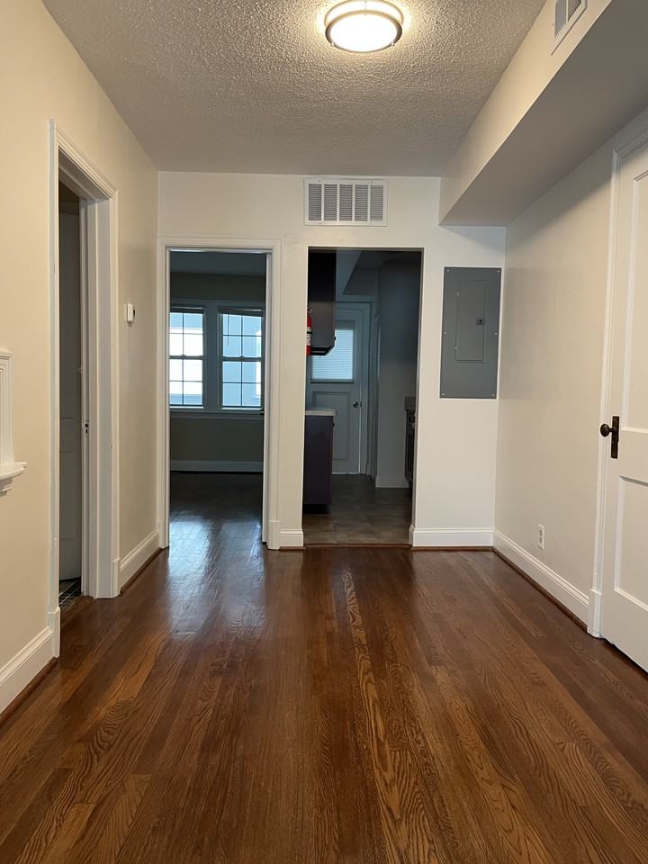 4630 New Hampshire Ave Nw #1 - Photo 4 of 19