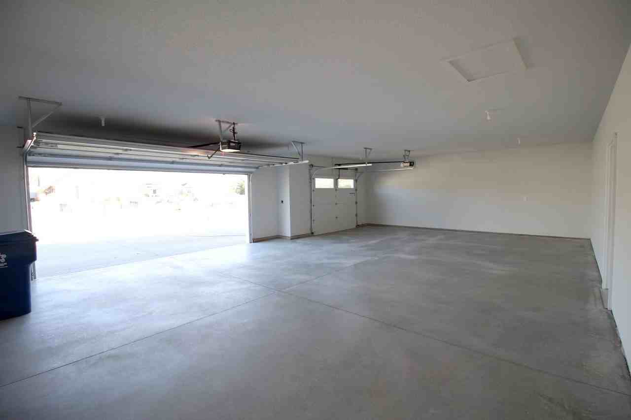 2655 Muirfield Pl - Photo 7 of 33