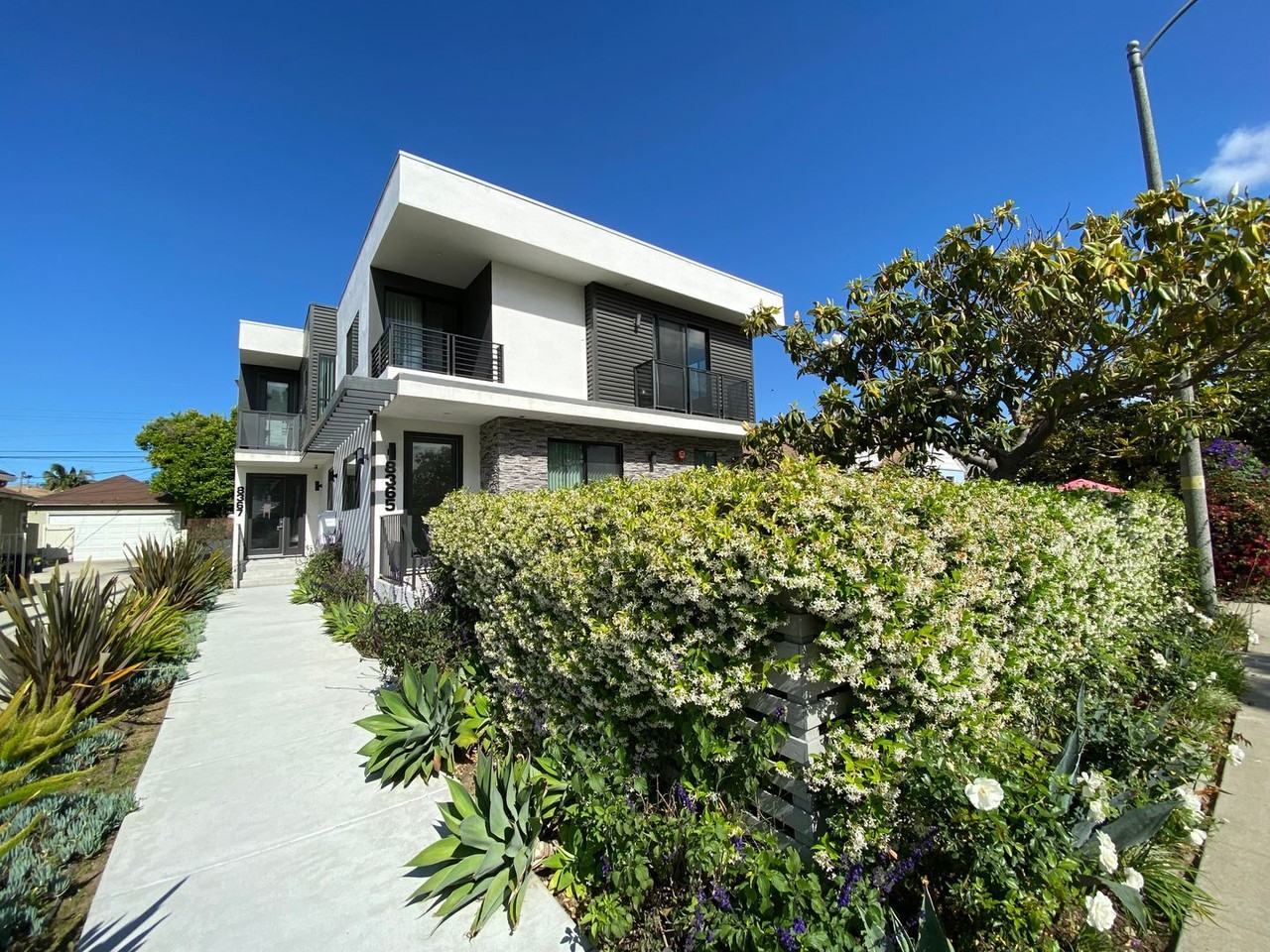 8365 Dunbarton Ave - Photo 2 of 38