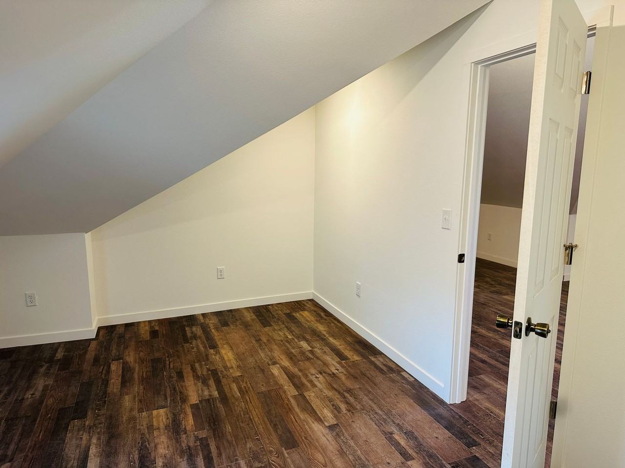 921 E 4th St #16 - Photo 3 of 15