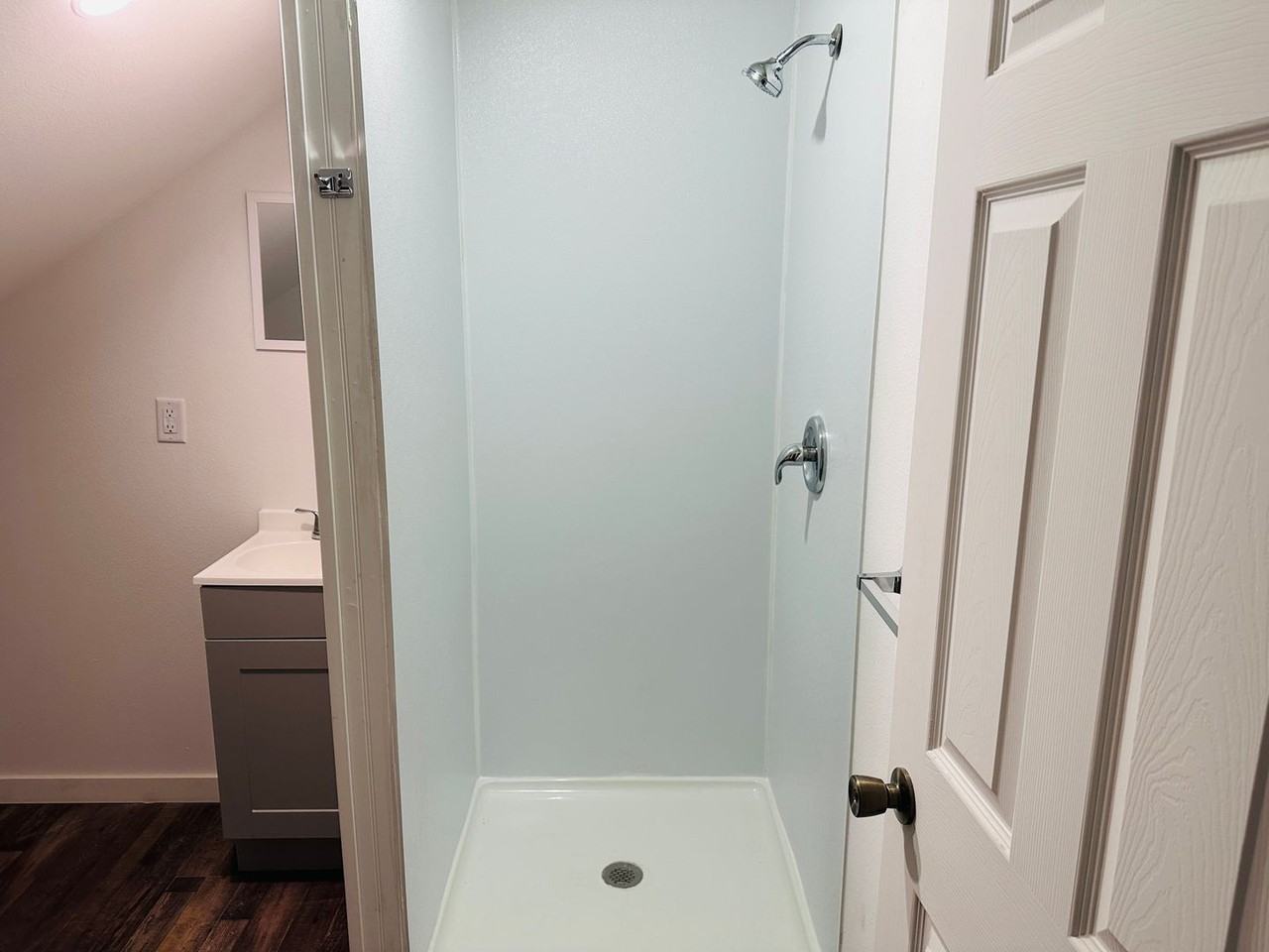 921 E 4th St #16 - Photo 5 of 15