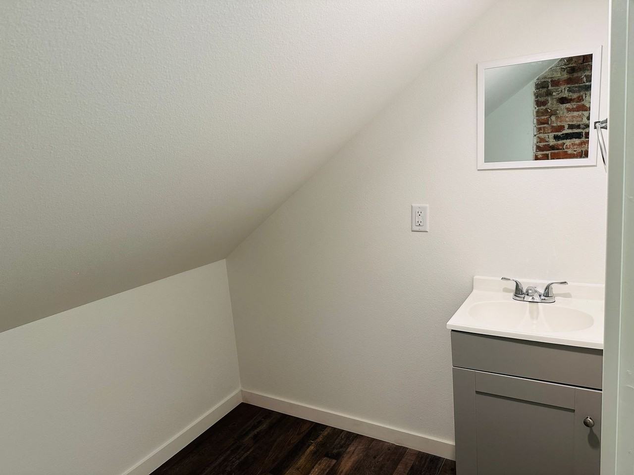 921 E 4th St #16 - Photo 6 of 15