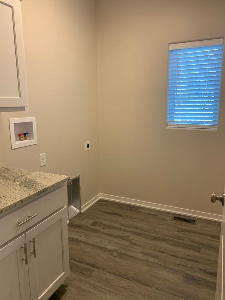 9920 Del Rio Dr - Photo 3 of 15