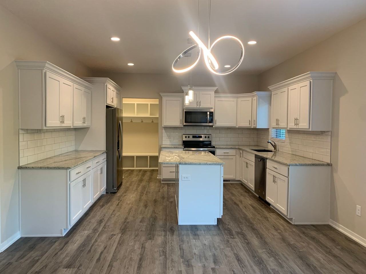 9920 Del Rio Dr - Photo 4 of 15