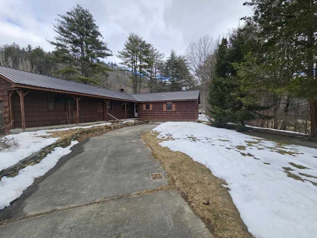 52 Tonys Ln - Photo 2 of 10