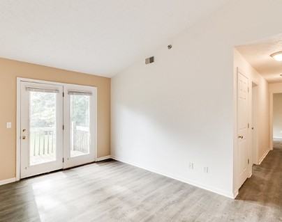 Belleview Place Apartments II - Photo 2 of 8