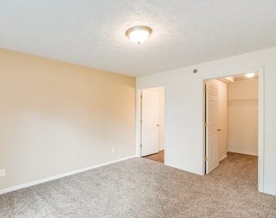 Belleview Place Apartments II - Photo 3 of 8