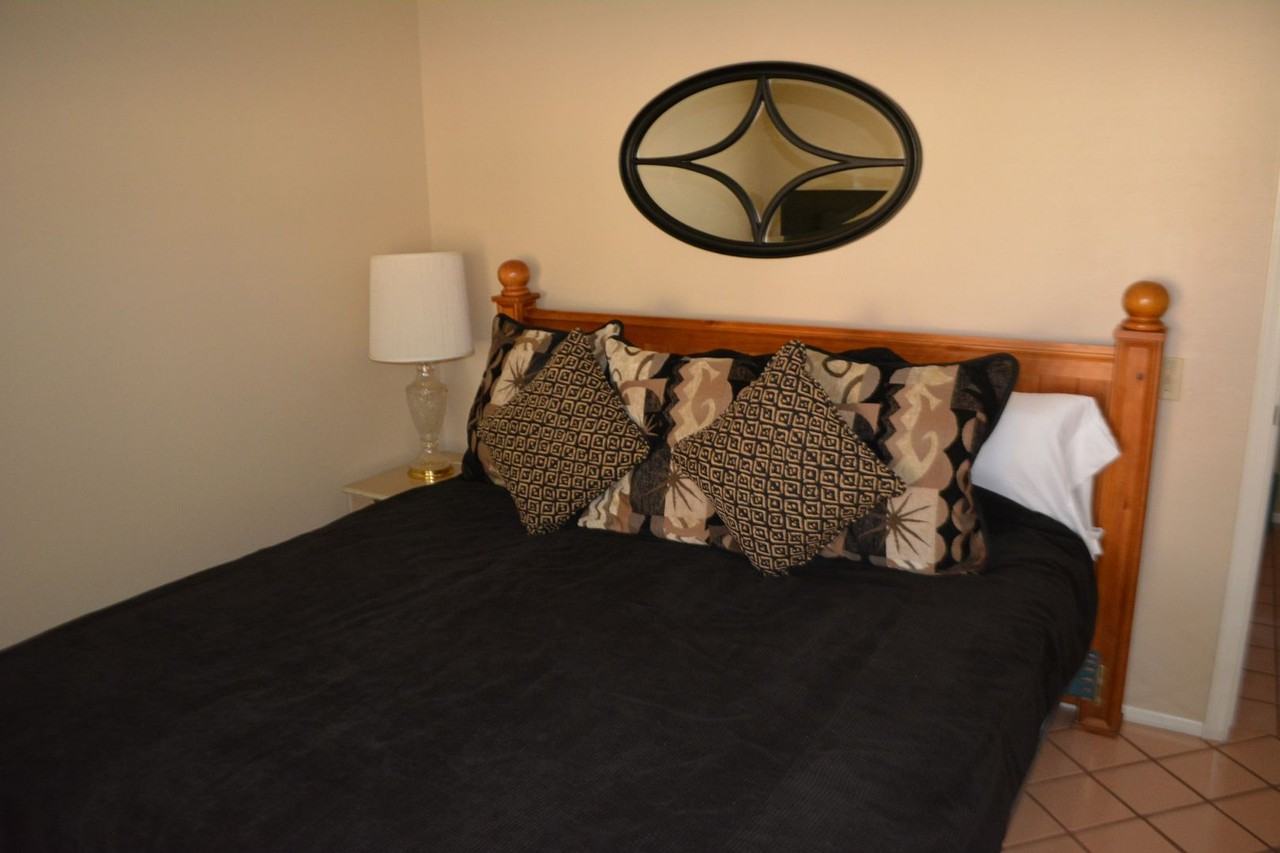 14405 W Greystone Dr - Photo 2 of 38