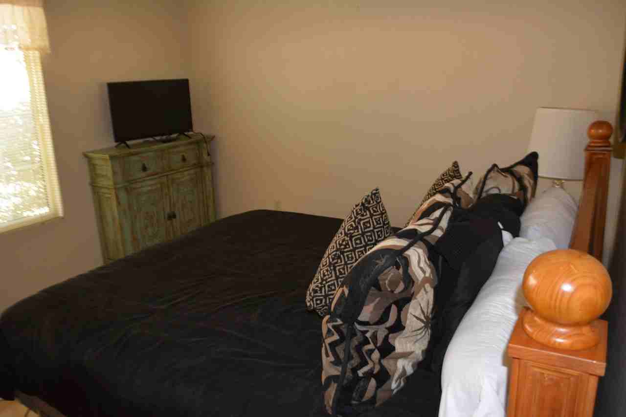 14405 W Greystone Dr - Photo 3 of 38