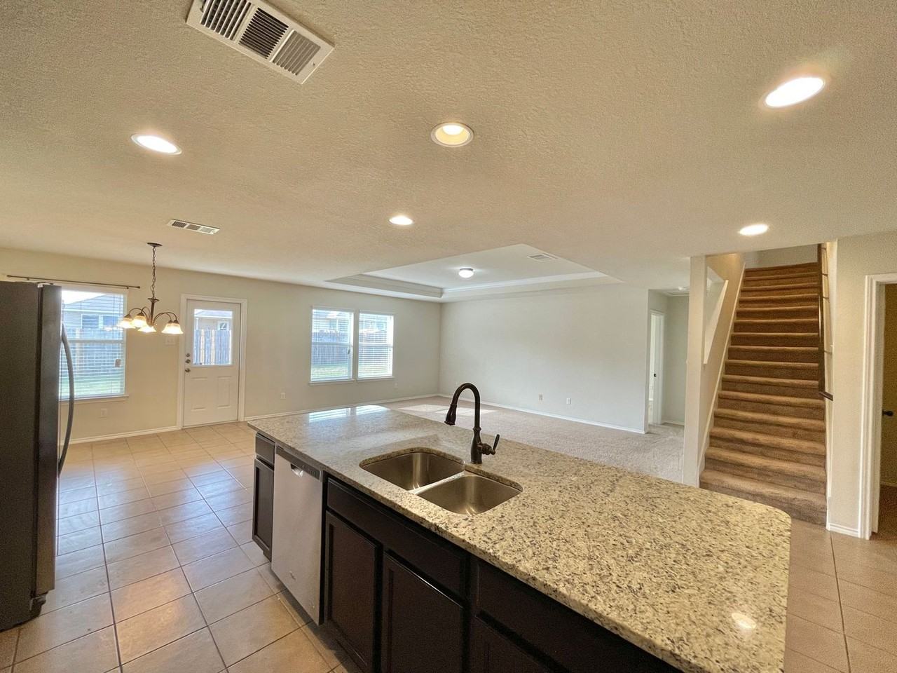 304 W Orion Dr - Photo 6 of 43