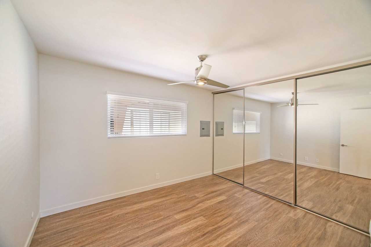 LEASE 32nd - Photo 4 of 18