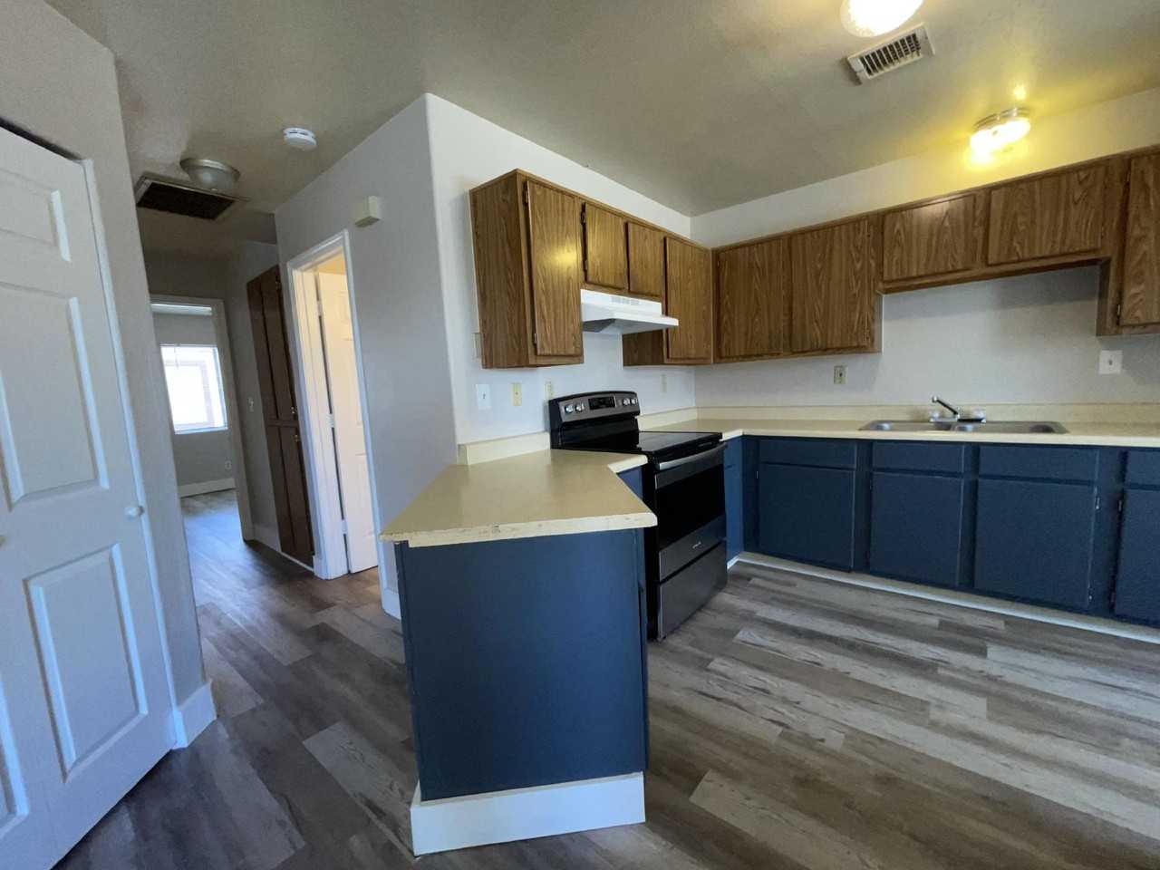 8132 E Lakeshore Dr Apt B #B - Photo 5 of 20