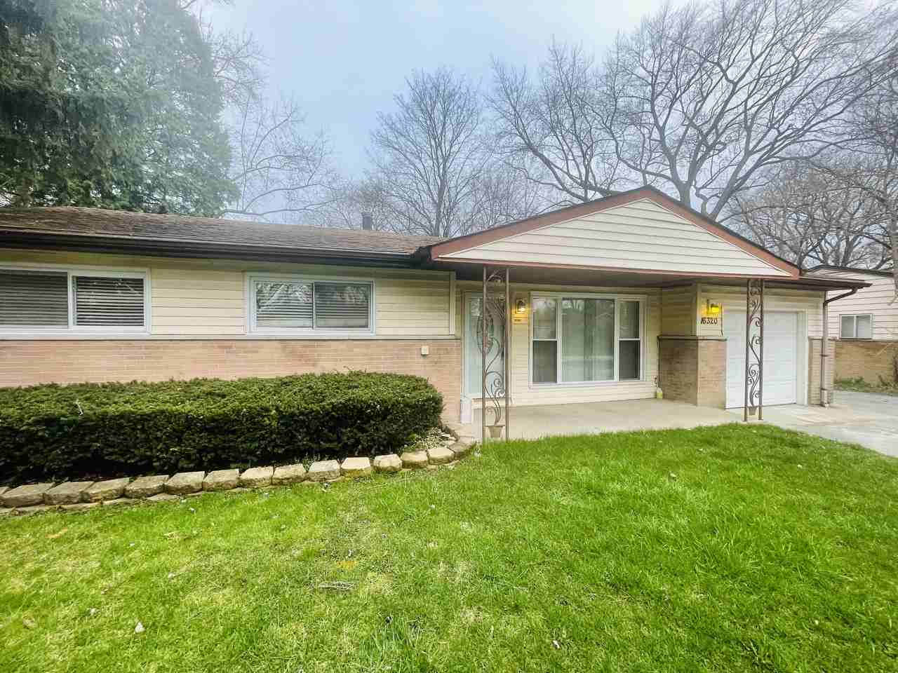 16320 Spaulding Ave #NA - Photo 3 of 17