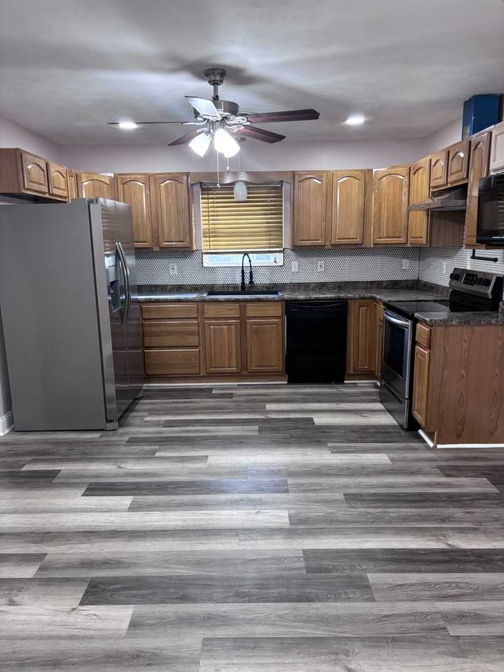 2117 Brights Pike - Photo 5 of 10