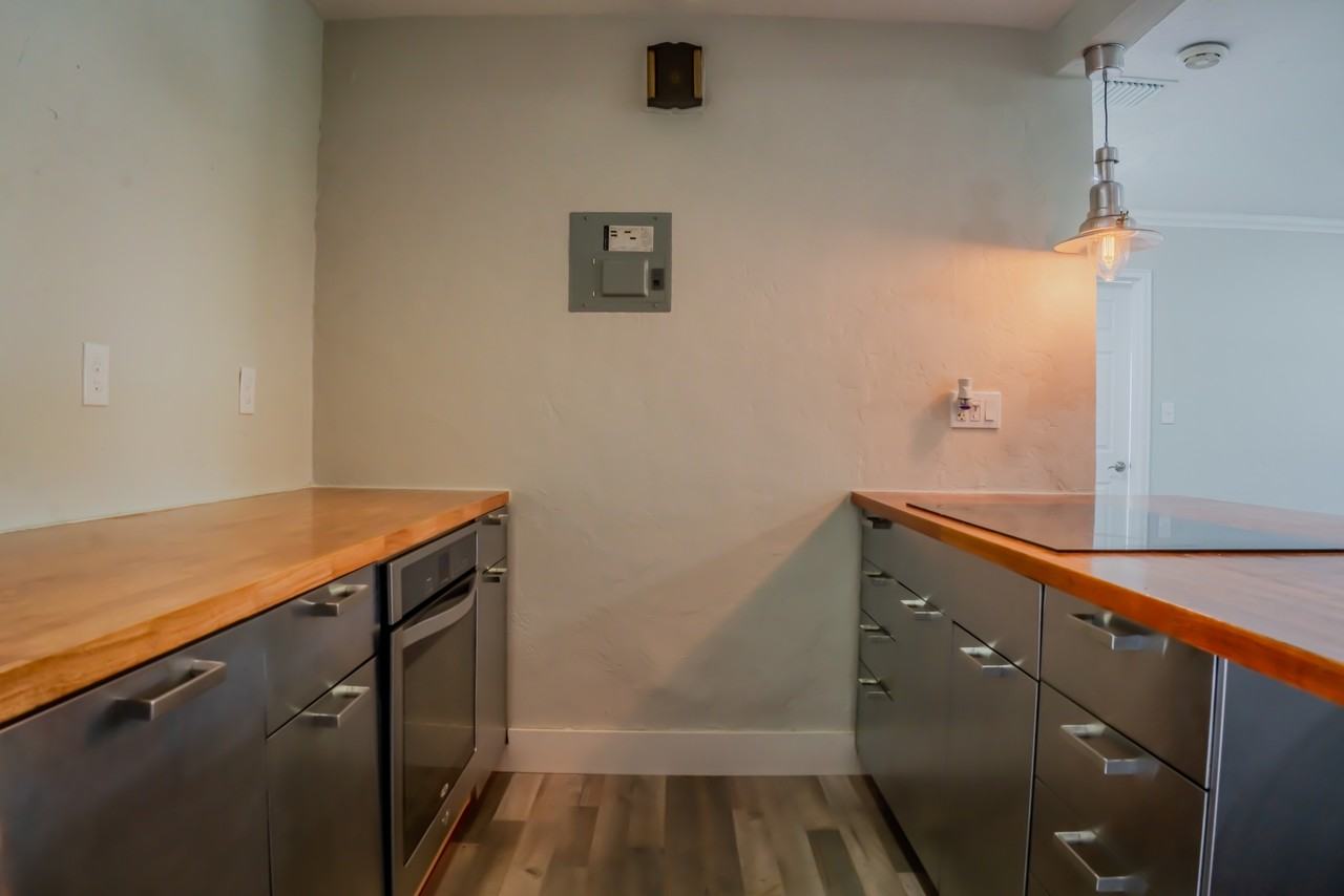 2680 Ne 16th Ave #NA - Photo 3 of 38