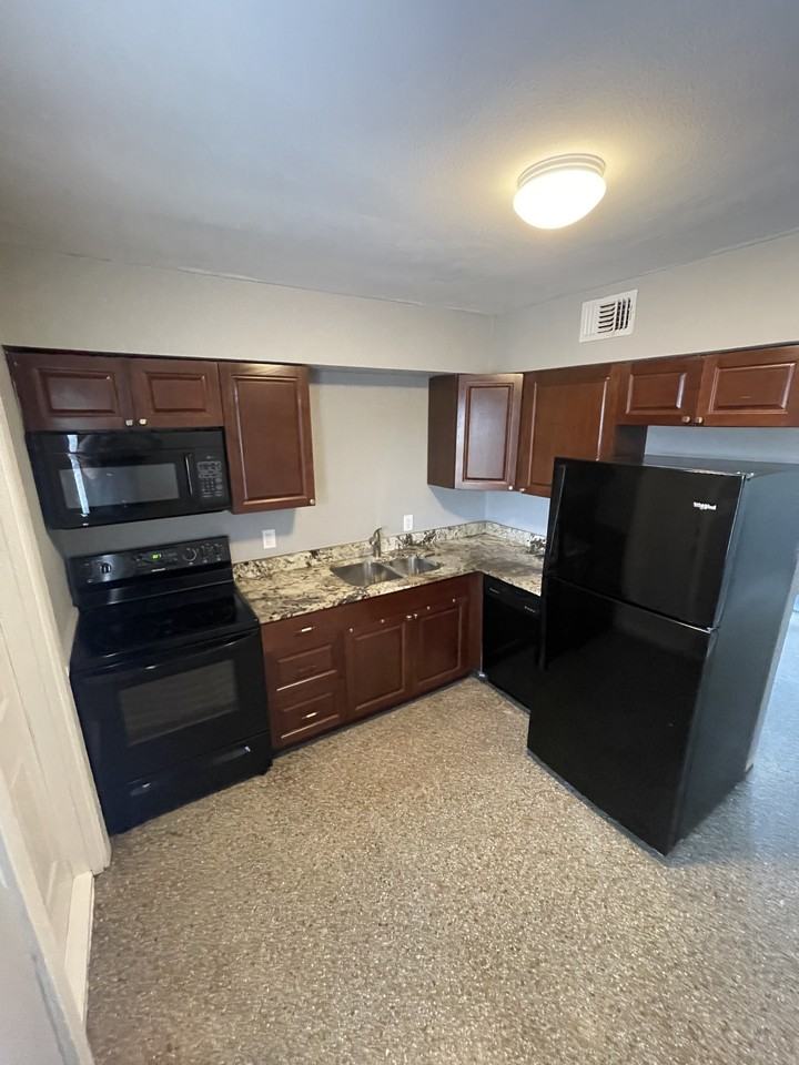 2521 18th Ave S #NA - Photo 3 of 19