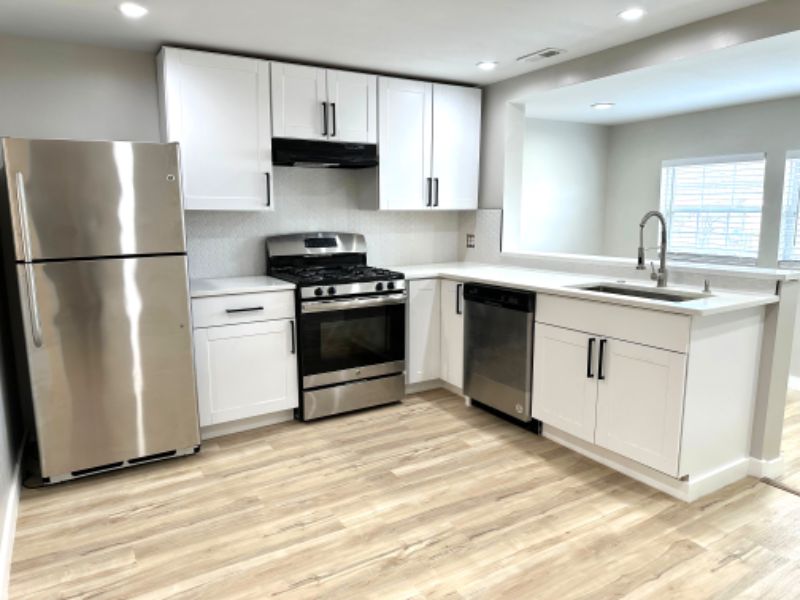 266 Saint Helena Ave - Photo 5 of 21