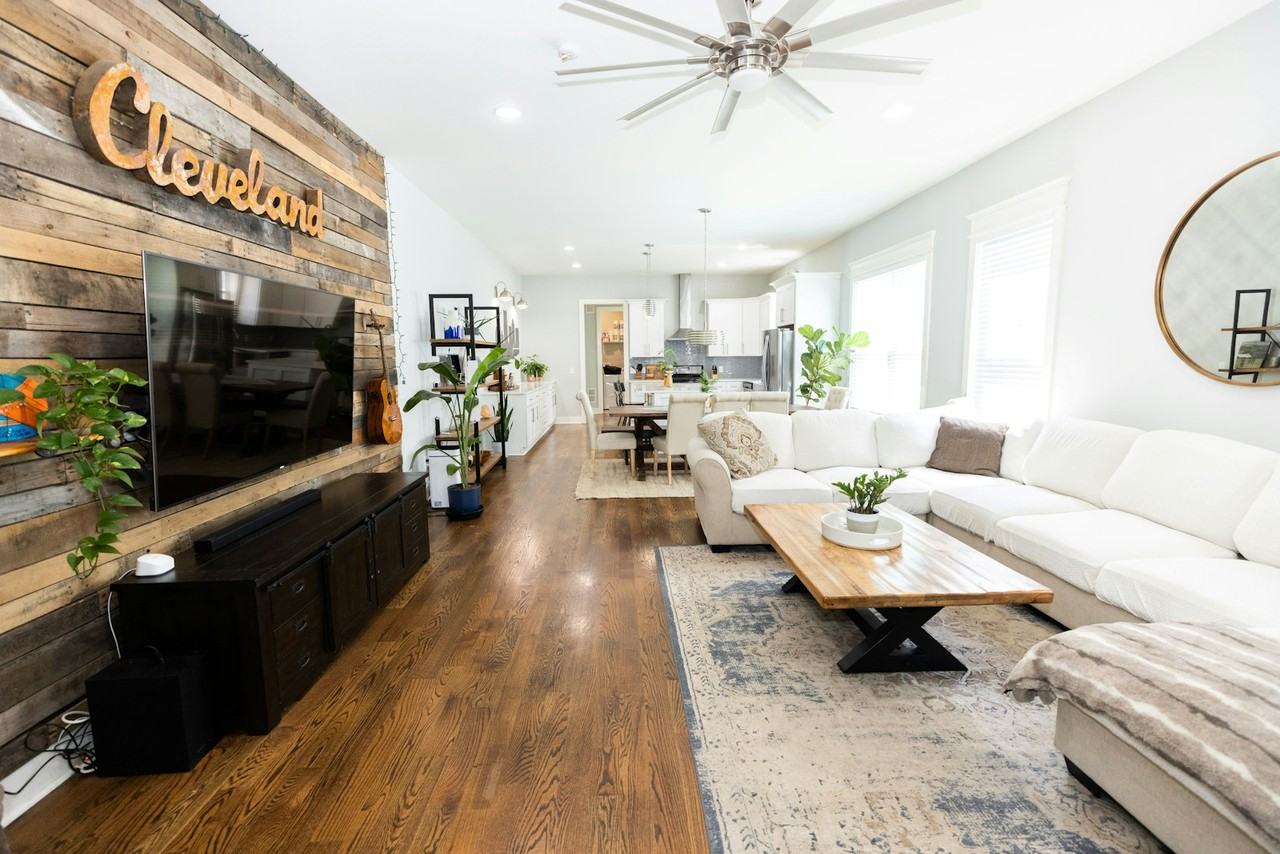 1056A Zophi Street - Photo 3 of 21