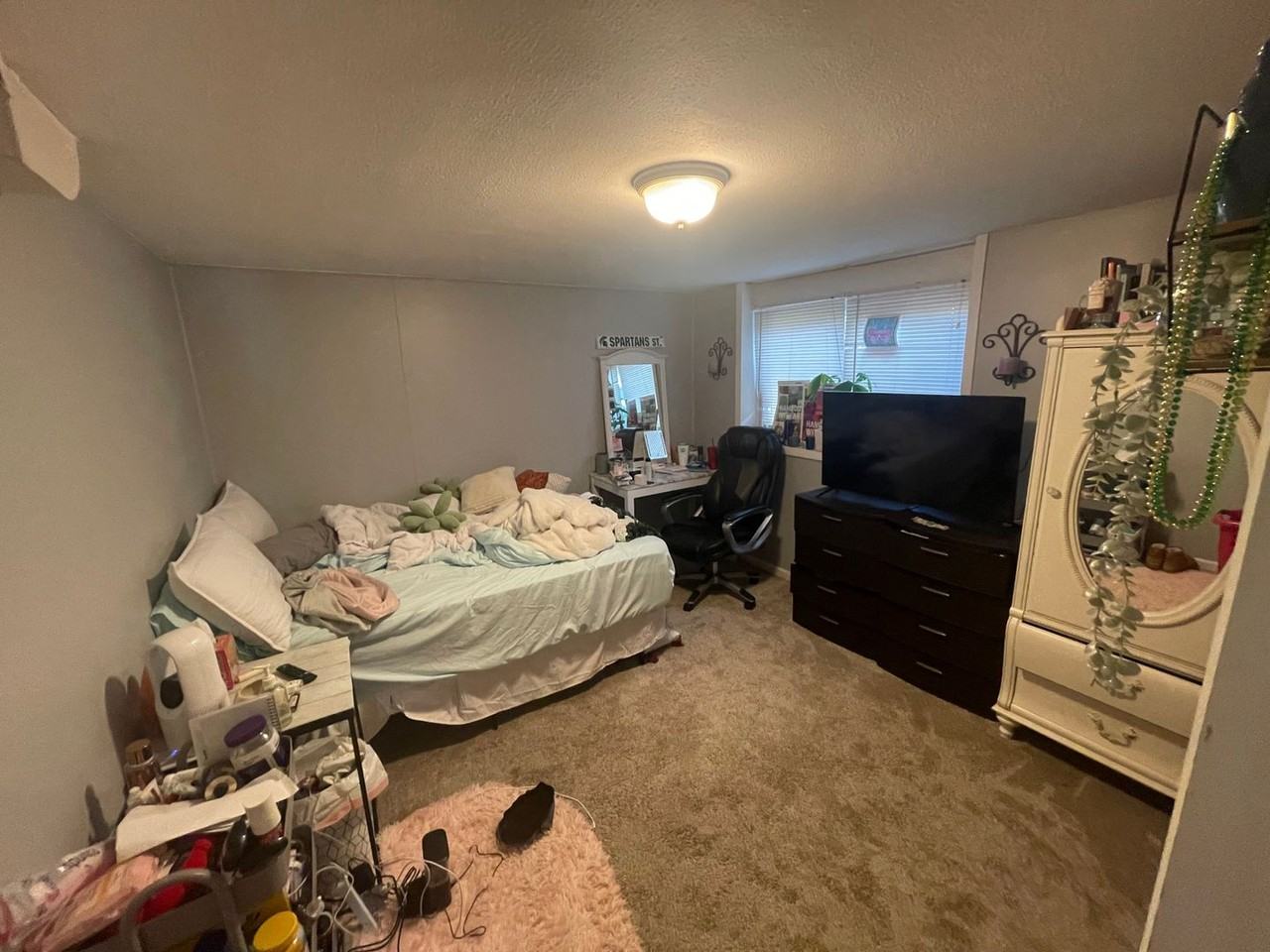 551 John R St - Photo 5 of 15
