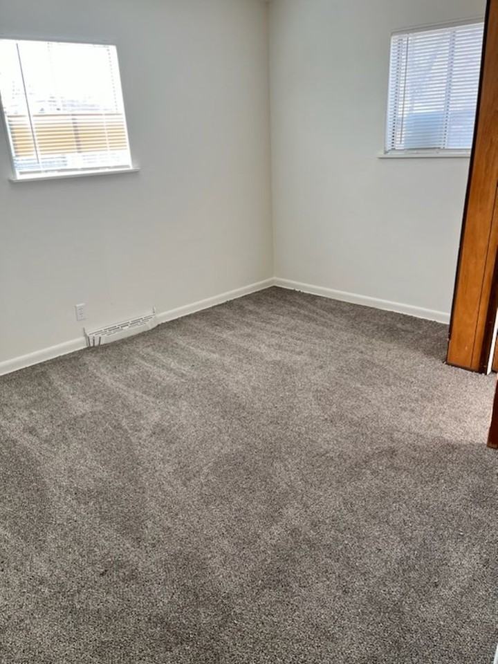 1537 W Byers Pl - Photo 3 of 9