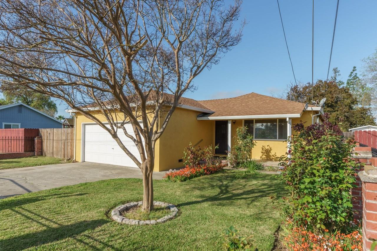 5360 28th St - Photo 2 of 25