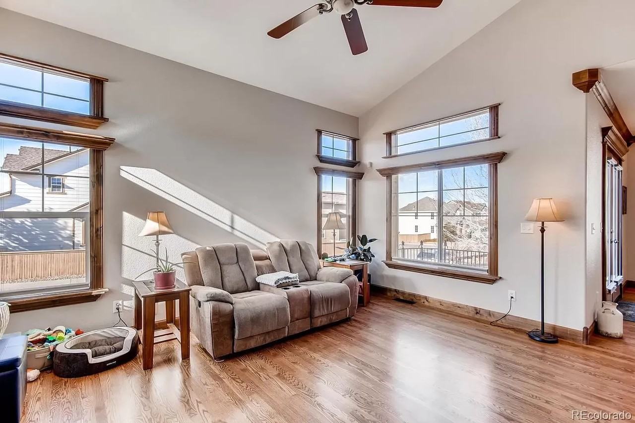 10891 Towerbridge Rd - Photo 4 of 27