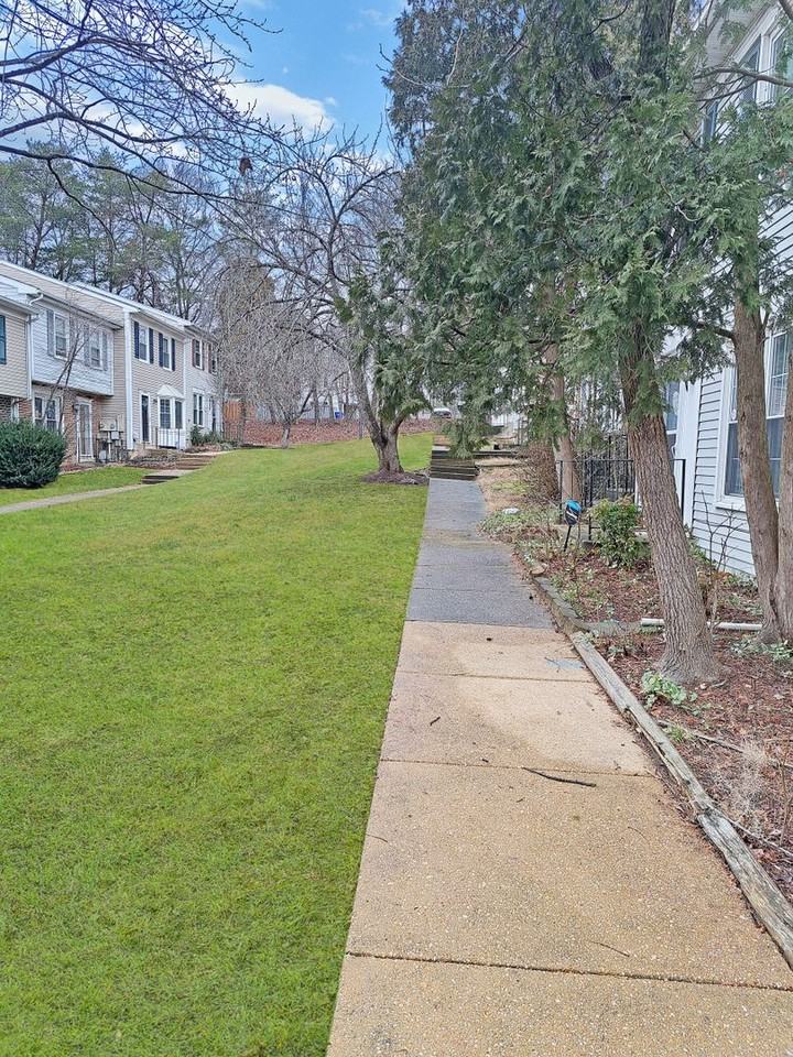 3957 Wintergreen Pl - Photo 3 of 33