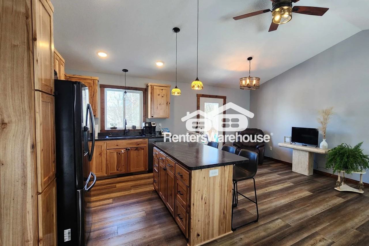 454 Roosevelt Dr - Photo 3 of 28