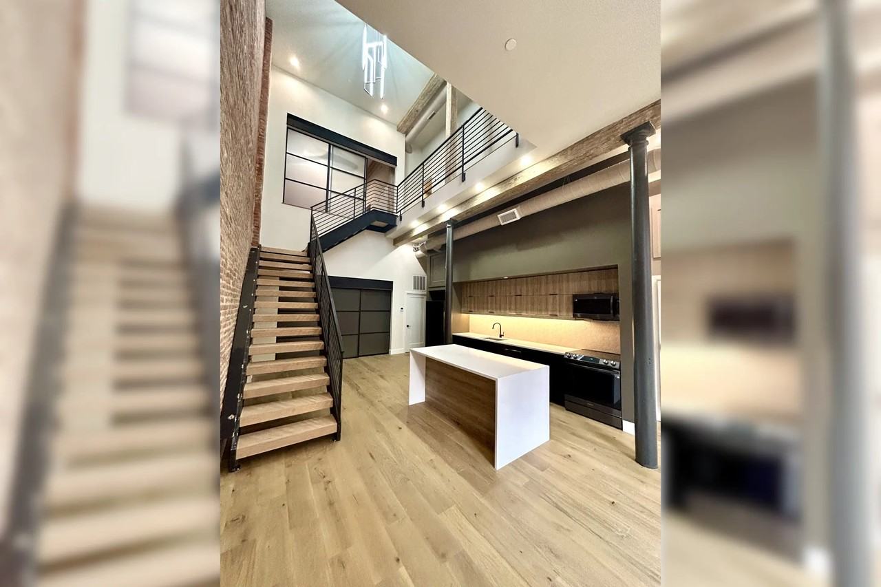 32 S Strawberry St - Photo 3 of 25