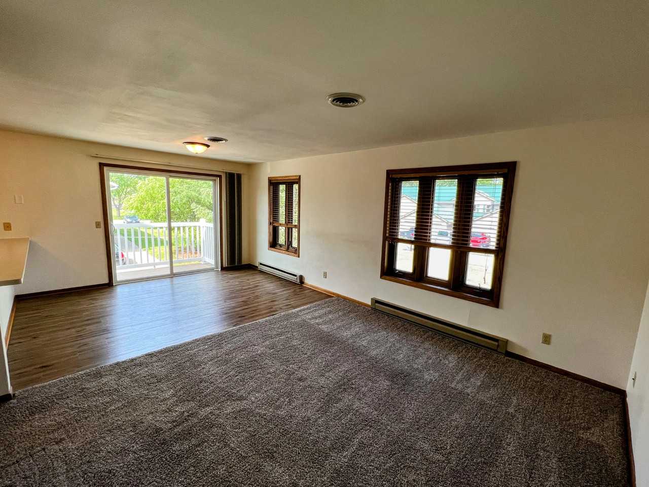 215 Ash St #215 - Photo 3 of 20