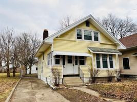 featured image of 830 S 9th St