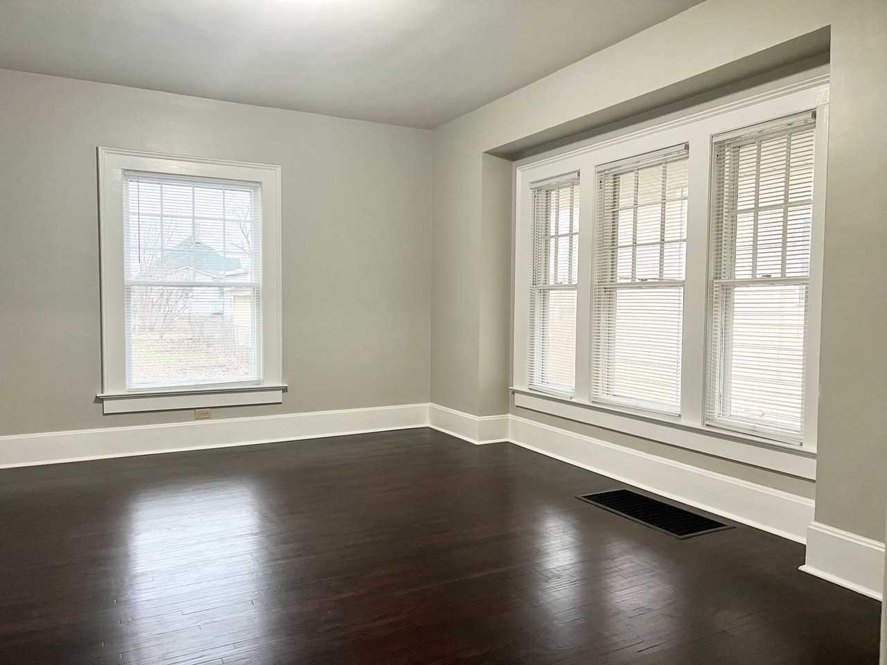 830 S 9th St - Photo 6 of 29