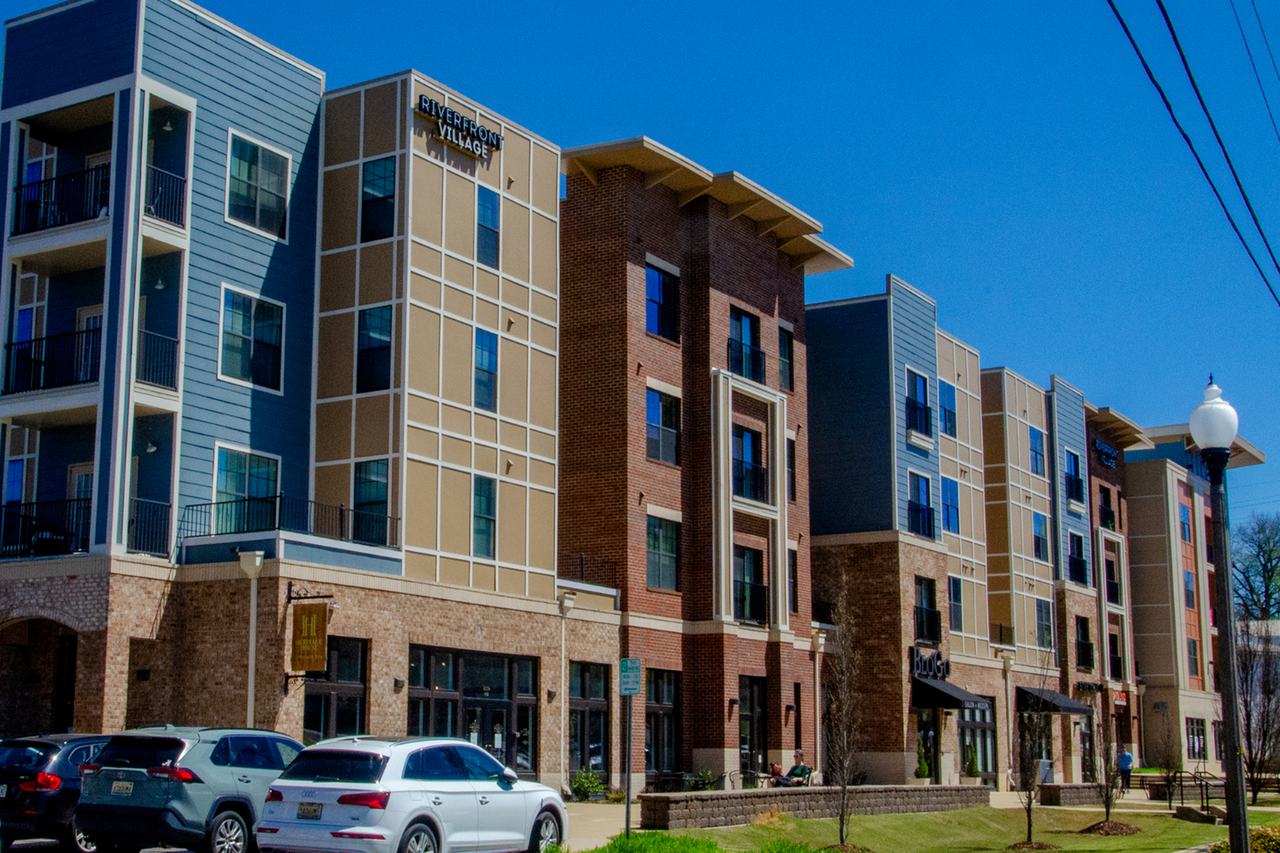 Riverfront Village | Student Housing - Photo 3 of 40