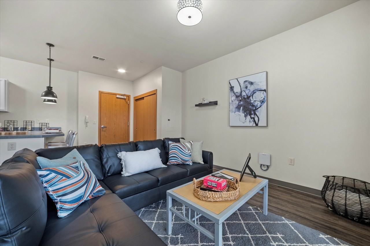 The Park at 1824 Student Apartments - Photo 6 of 23