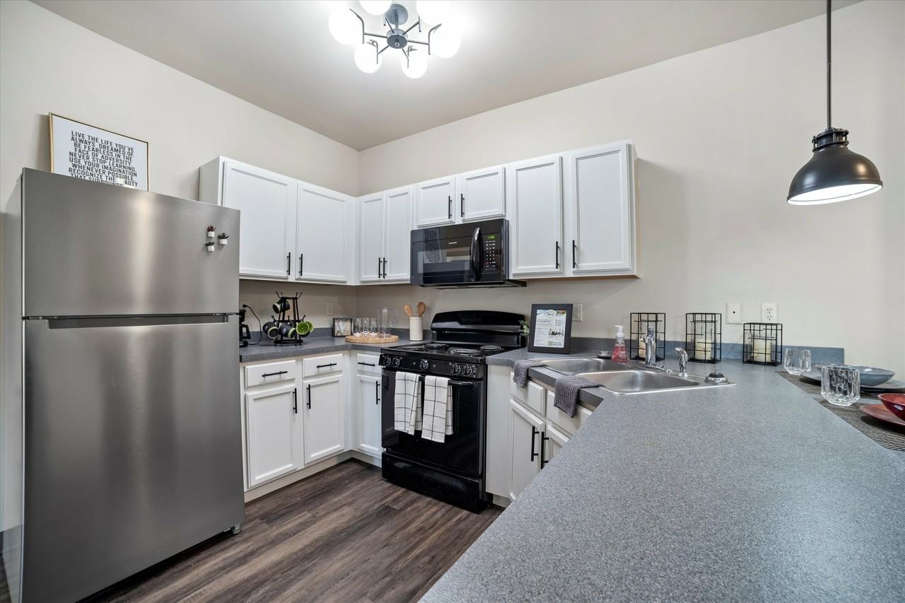 The Park at 1824 Student Apartments - Photo 7 of 23