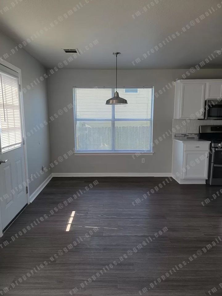 2874 Southampton Way #A - Photo 6 of 25