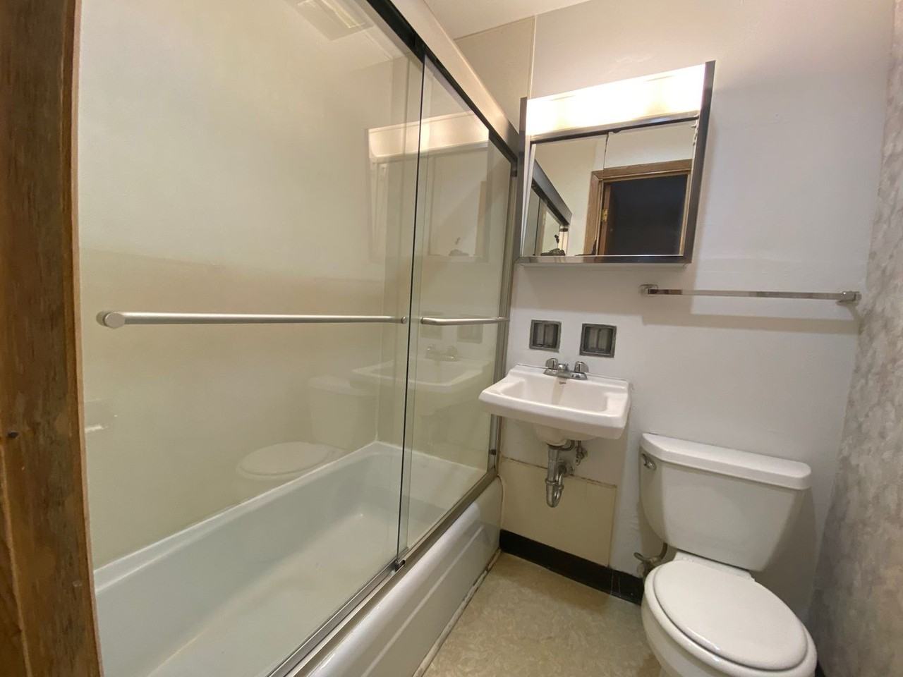 1433-1437 Highland St - Photo 7 of 7