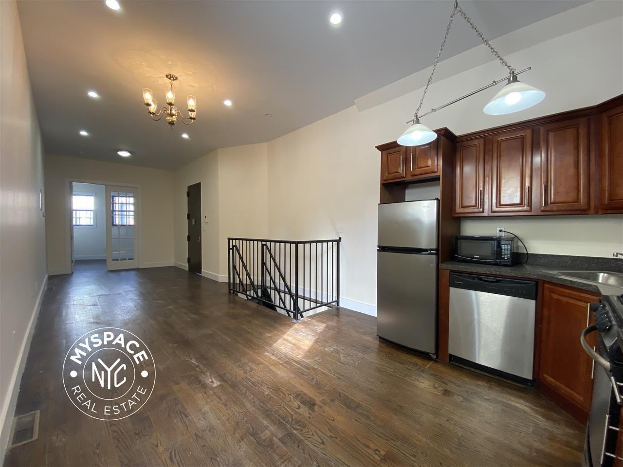 1038 Flushing Ave #3R - Photo 6 of 12